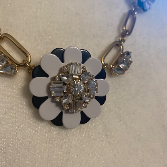 Kate Spade, flower style, gold & crystal necklace - Picture 16 of 16